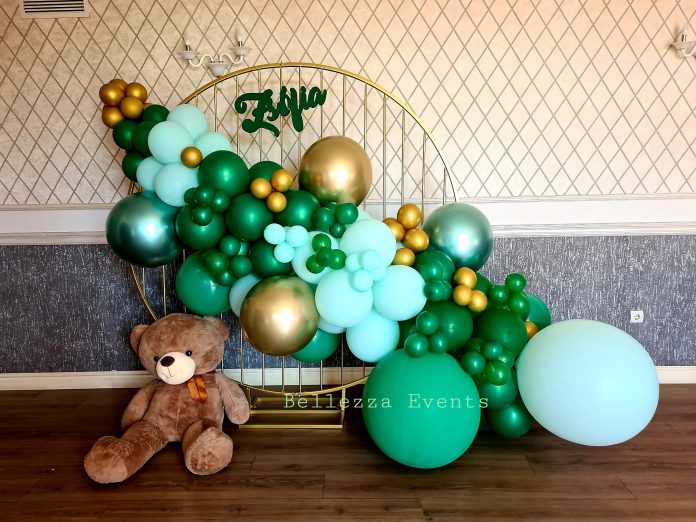 Agentie nunta Oradea colt foto cu baloane
